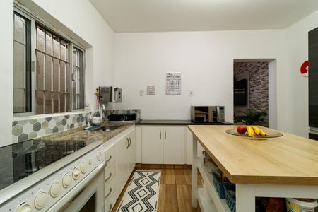 Casa à venda com 200m², 4 quartos e 2 vagas Casa à venda com 200m², 4 quartos e 2 vagasCozinha