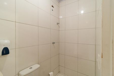 Casa à venda com 200m², 4 quartos e 2 vagas Casa à venda com 200m², 4 quartos e 2 vagasBanheiro de serviço