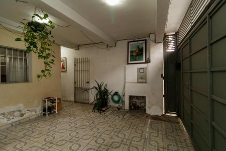 Casa à venda com 200m², 4 quartos e 2 vagas Casa à venda com 200m², 4 quartos e 2 vagasGaragem