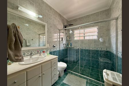 Casa à venda com 329m², 4 quartos e 3 vagas Casa à venda com 329m², 4 quartos e 3 vagasBanheiro Social