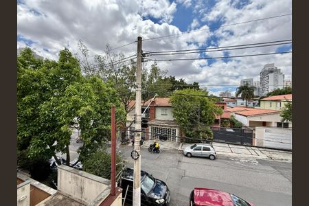 Casa à venda com 329m², 4 quartos e 3 vagas Casa à venda com 329m², 4 quartos e 3 vagasVista Suíte