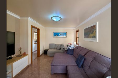 Casa à venda com 329m², 4 quartos e 3 vagas Casa à venda com 329m², 4 quartos e 3 vagasSala