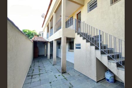 Casa à venda com 160m², 3 quartos e 4 vagas