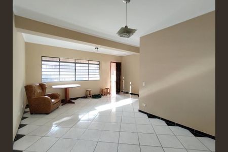 Casa à venda com 160m², 3 quartos e 4 vagas