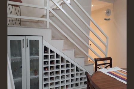 Casa à venda com 217m², 3 quartos e 3 vagas