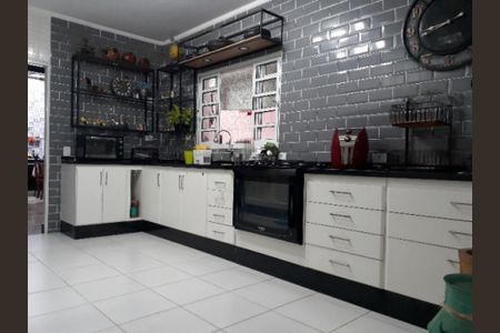 Casa à venda com 217m², 3 quartos e 3 vagas