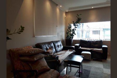 Casa à venda com 217m², 3 quartos e 3 vagas