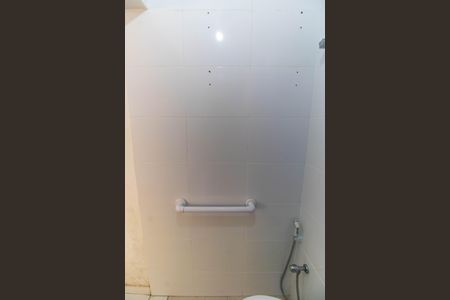 Casa à venda com 360m², 6 quartos e 4 vagas Casa à venda com 360m², 6 quartos e 4 vagasBanheiro de serviço