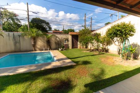 Casa à venda com 360m², 6 quartos e 4 vagas Casa à venda com 360m², 6 quartos e 4 vagasVista da Sala