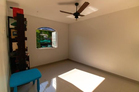 Casa à venda com 360m², 6 quartos e 4 vagas Casa à venda com 360m², 6 quartos e 4 vagasAnexo Quarto 1