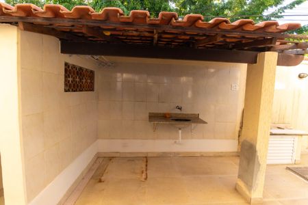 Casa à venda com 360m², 6 quartos e 4 vagas Casa à venda com 360m², 6 quartos e 4 vagasÁrea externa