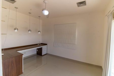 Casa à venda com 360m², 6 quartos e 4 vagas Casa à venda com 360m², 6 quartos e 4 vagasQuarto 3