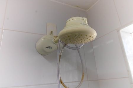 Casa à venda com 360m², 6 quartos e 4 vagas Casa à venda com 360m², 6 quartos e 4 vagasChuveiro