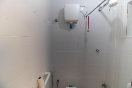 Casa à venda com 360m², 6 quartos e 4 vagas Casa à venda com 360m², 6 quartos e 4 vagasBanheiro de serviço