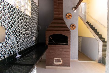 Casa à venda com 360m², 6 quartos e 4 vagas Casa à venda com 360m², 6 quartos e 4 vagasÁrea externa