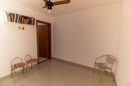 Casa à venda com 360m², 6 quartos e 4 vagas Casa à venda com 360m², 6 quartos e 4 vagasAnexo Sala
