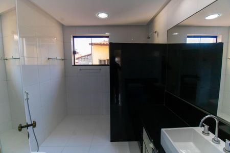 Casa à venda com 360m², 6 quartos e 4 vagas Casa à venda com 360m², 6 quartos e 4 vagasBanheiro da Suíte