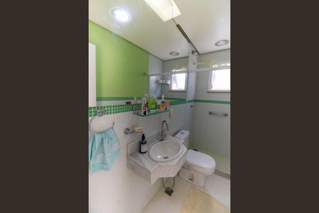 Casa à venda com 360m², 6 quartos e 4 vagas Casa à venda com 360m², 6 quartos e 4 vagasBanheiro Social 2