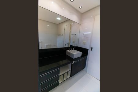 Casa à venda com 360m², 6 quartos e 4 vagas Casa à venda com 360m², 6 quartos e 4 vagasBanheiro da Suíte