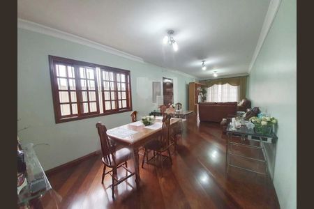 Casa à venda com 190m², 3 quartos e 3 vagas