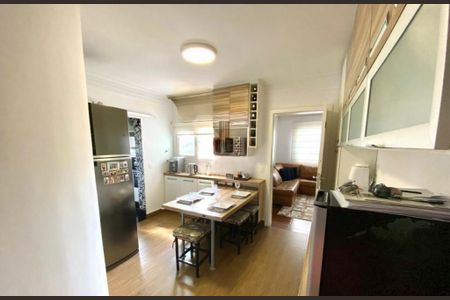 Apartamento à venda com 244m², 4 quartos e 2 vagas