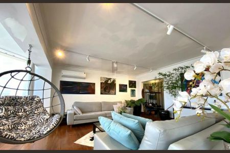 Apartamento à venda com 244m², 4 quartos e 2 vagas