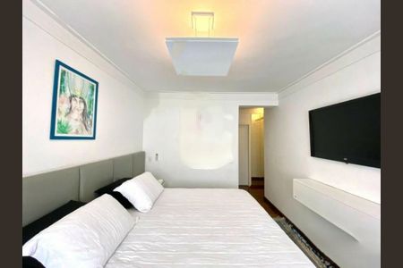 Apartamento à venda com 244m², 4 quartos e 2 vagas