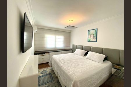 Apartamento à venda com 244m², 4 quartos e 2 vagas