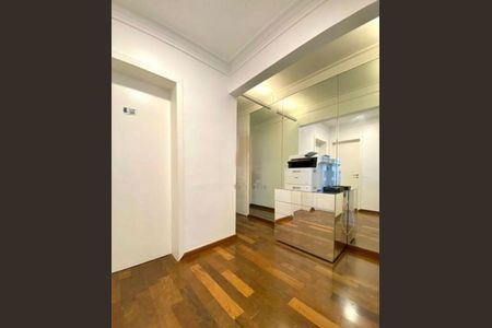 Apartamento à venda com 244m², 4 quartos e 2 vagas