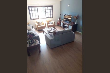 Casa à venda com 146m², 3 quartos e 4 vagas