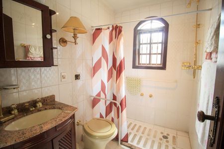 Casa à venda com 303m², 3 quartos e 1 vagaEdícula - Banheiro