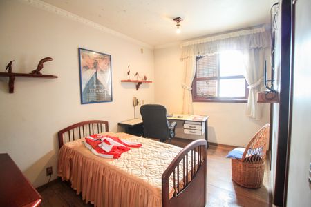 Casa à venda com 303m², 3 quartos e 1 vagaQuarto 2