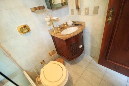 Casa à venda com 303m², 3 quartos e 1 vagaBanheiro