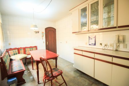 Casa à venda com 303m², 3 quartos e 1 vagaCopa