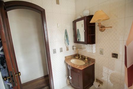 Casa à venda com 303m², 3 quartos e 1 vagaEdícula - Banheiro