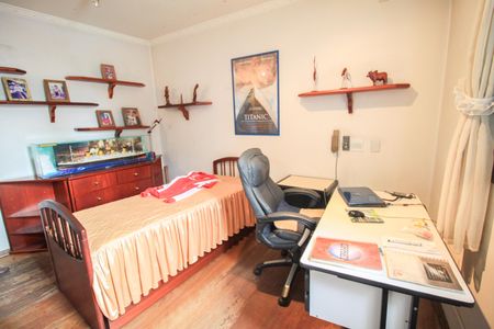 Casa à venda com 303m², 3 quartos e 1 vagaQuarto 2