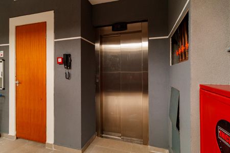 Apartamento à venda com 119m², 2 quartos e sem vagaÁrea comum
