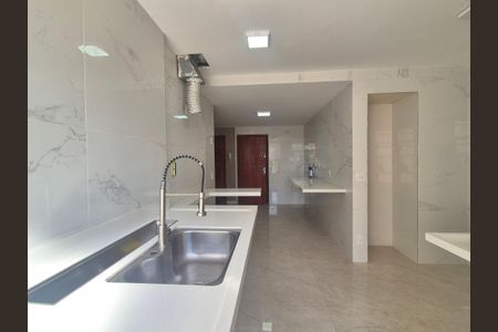 Apartamento para alugar com 130m², 3 quartos e 2 vagasCozinha