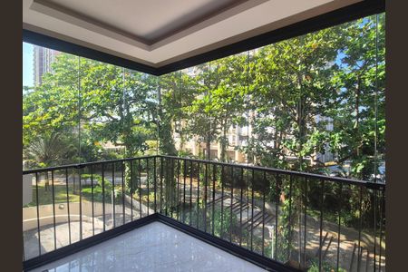 Apartamento para alugar com 130m², 3 quartos e 2 vagasVaranda