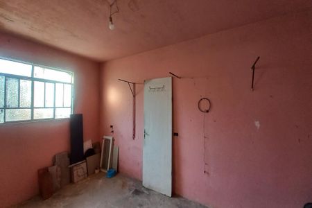 Casa à venda com 297m², 3 quartos e 8 vagasQuarto de Serviço da  Edícula