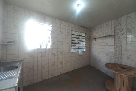 Casa à venda com 297m², 3 quartos e 8 vagasCozinha da Edícula