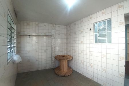 Casa à venda com 297m², 3 quartos e 8 vagasCozinha da Edícula