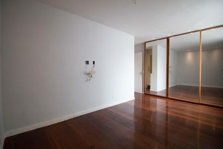 Apartamento à venda com 250m², 3 quartos e 1 vagaSuíte 2