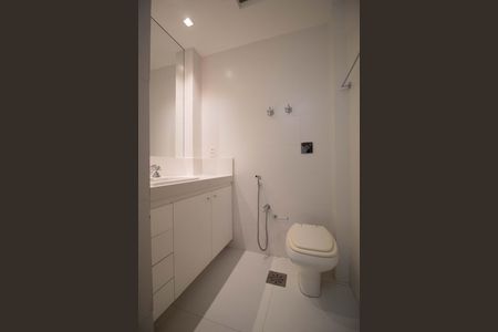 Apartamento à venda com 250m², 3 quartos e 1 vagaBanheiro Suíte 1 