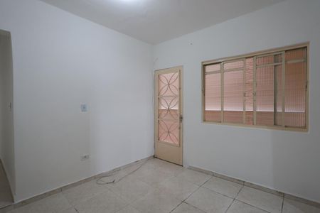 Casa para alugar com 60m², 2 quartos e sem vaga Casa para alugar com 60m², 2 quartos e sem vagaSala