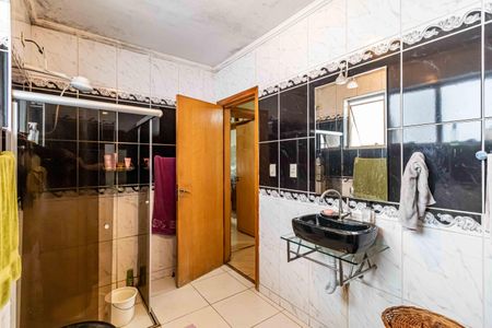 Casa à venda com 320m², 4 quartos e 2 vagasBanheiro social