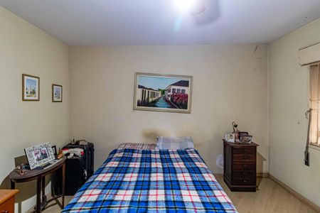 Casa à venda com 320m², 4 quartos e 2 vagasSuite