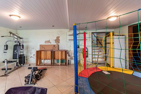 Casa à venda com 320m², 4 quartos e 2 vagasÁrea de festas