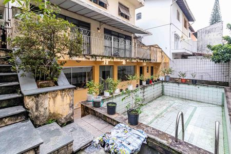 Casa à venda com 320m², 4 quartos e 2 vagasPiscina