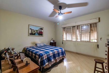 Casa à venda com 320m², 4 quartos e 2 vagasSuite